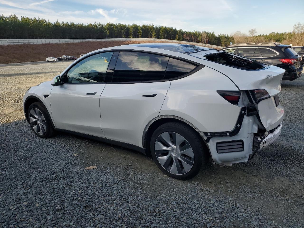 2023 TESLA MODEL Y - Image 2