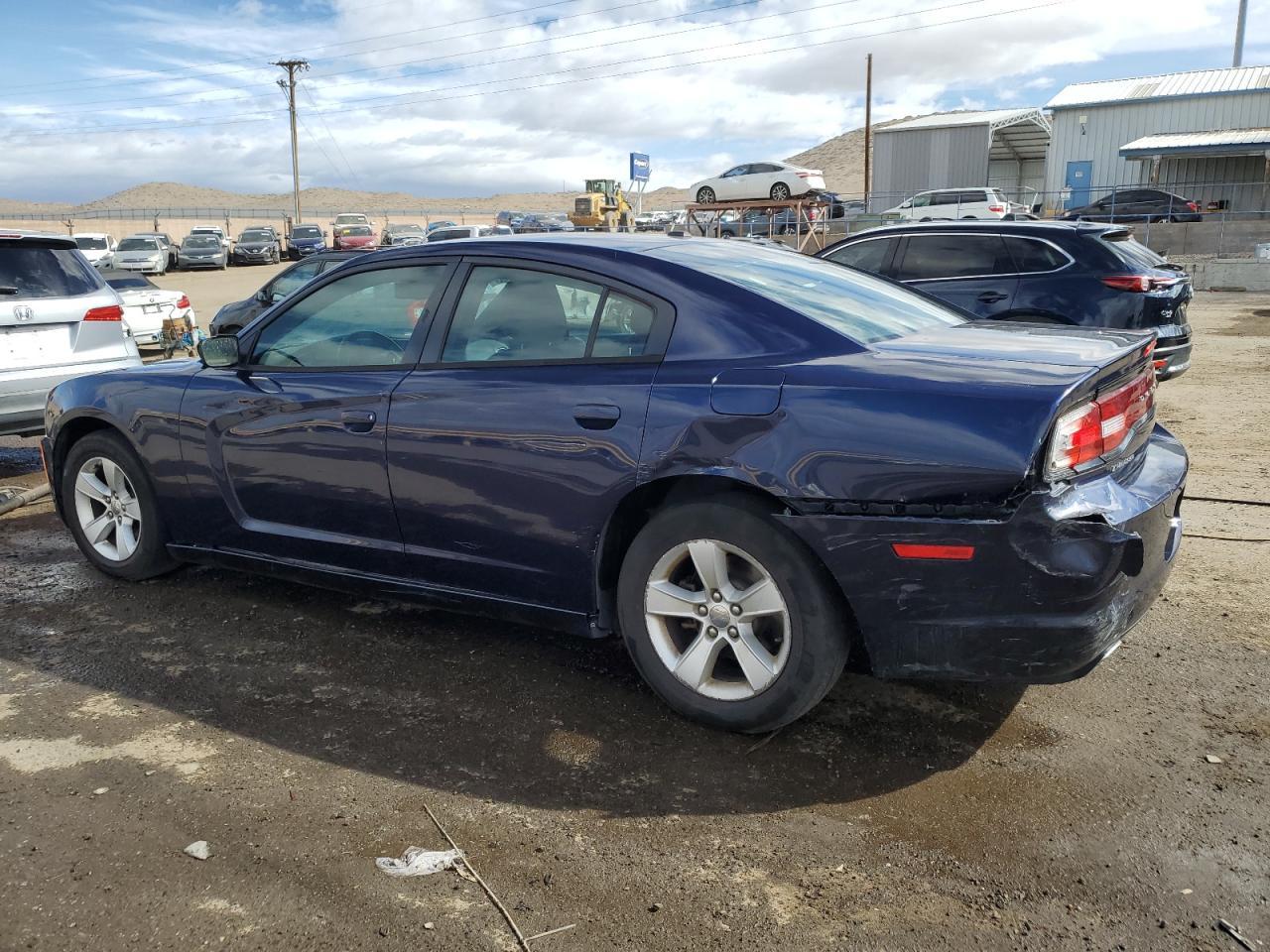 2013 DODGE CHARGER SE - Фото 2
