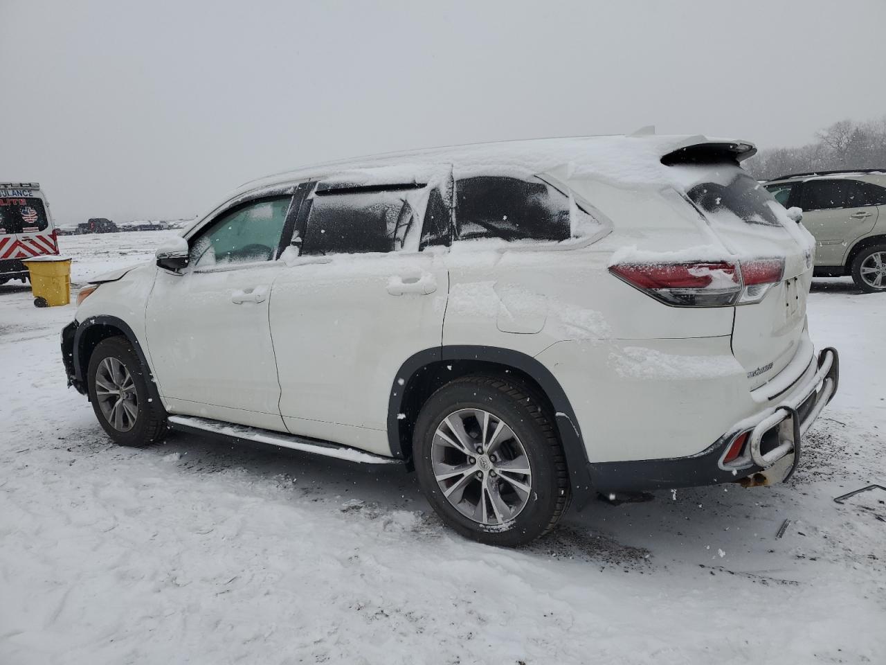 2015 TOYOTA HIGHLANDER - Image 2