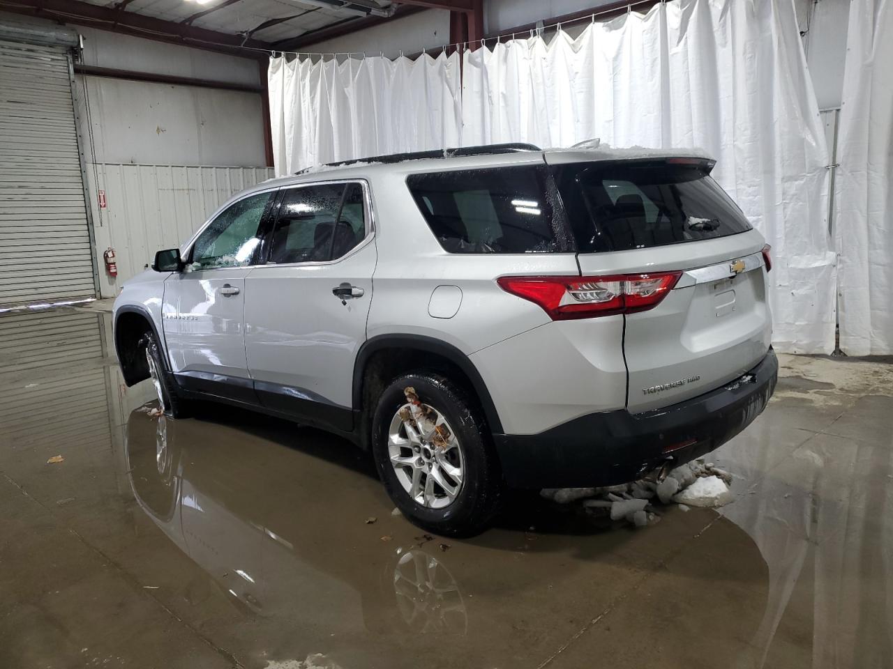 2021 CHEVROLET TRAVERSE L - Фото 2