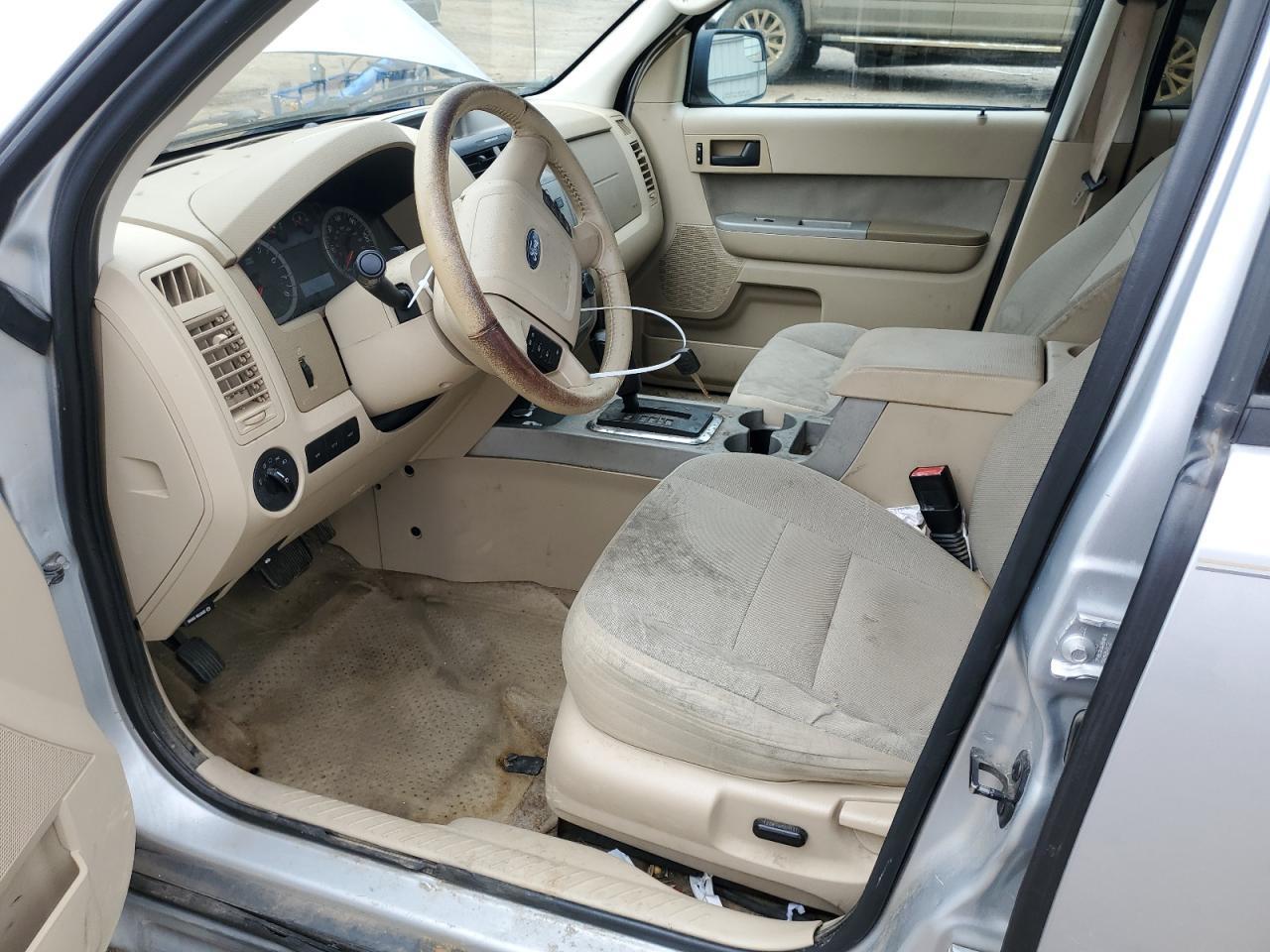 2010 FORD ESCAPE XLT - Image 7
