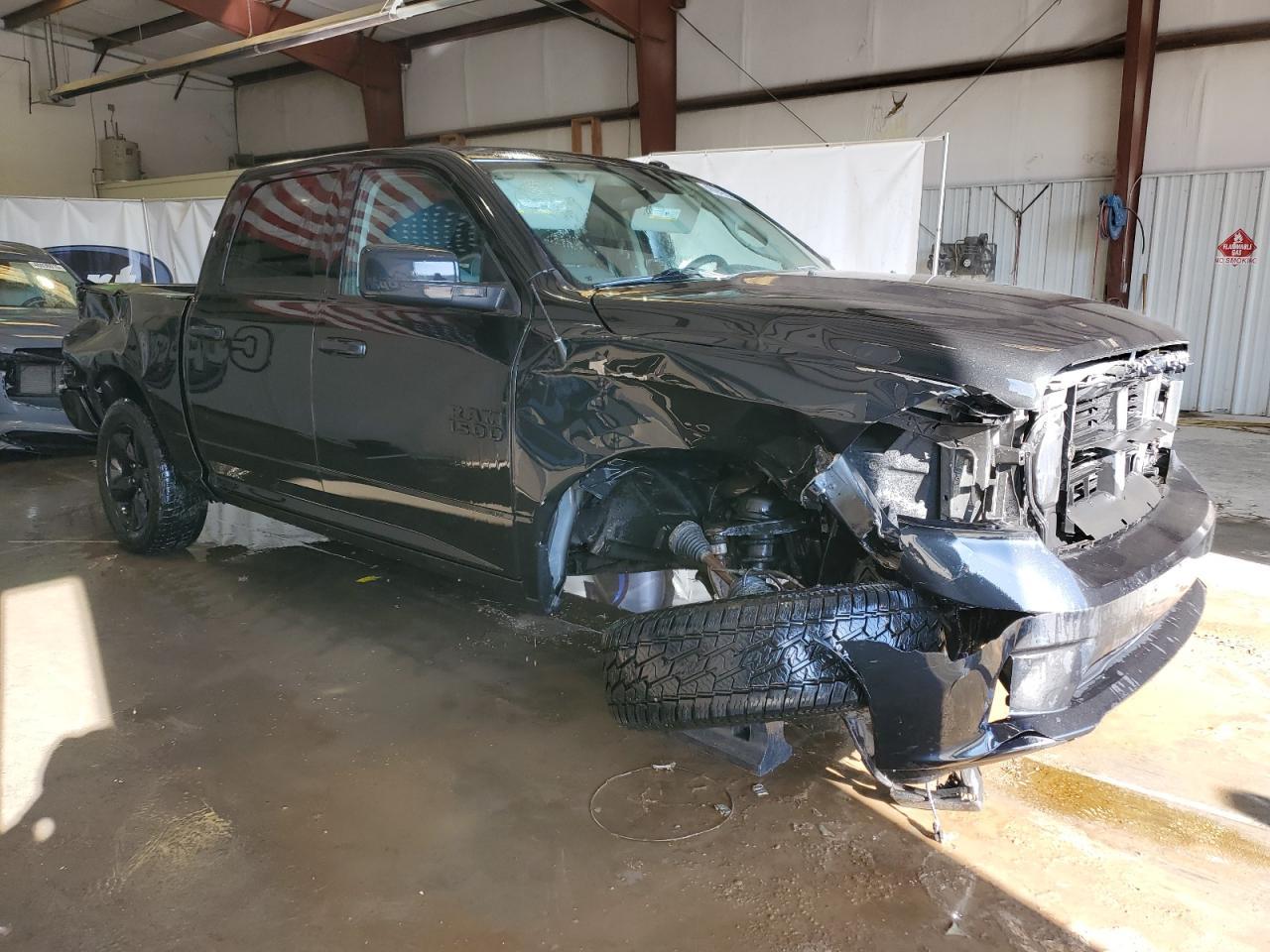 2018 RAM 1500 ST - Image 4