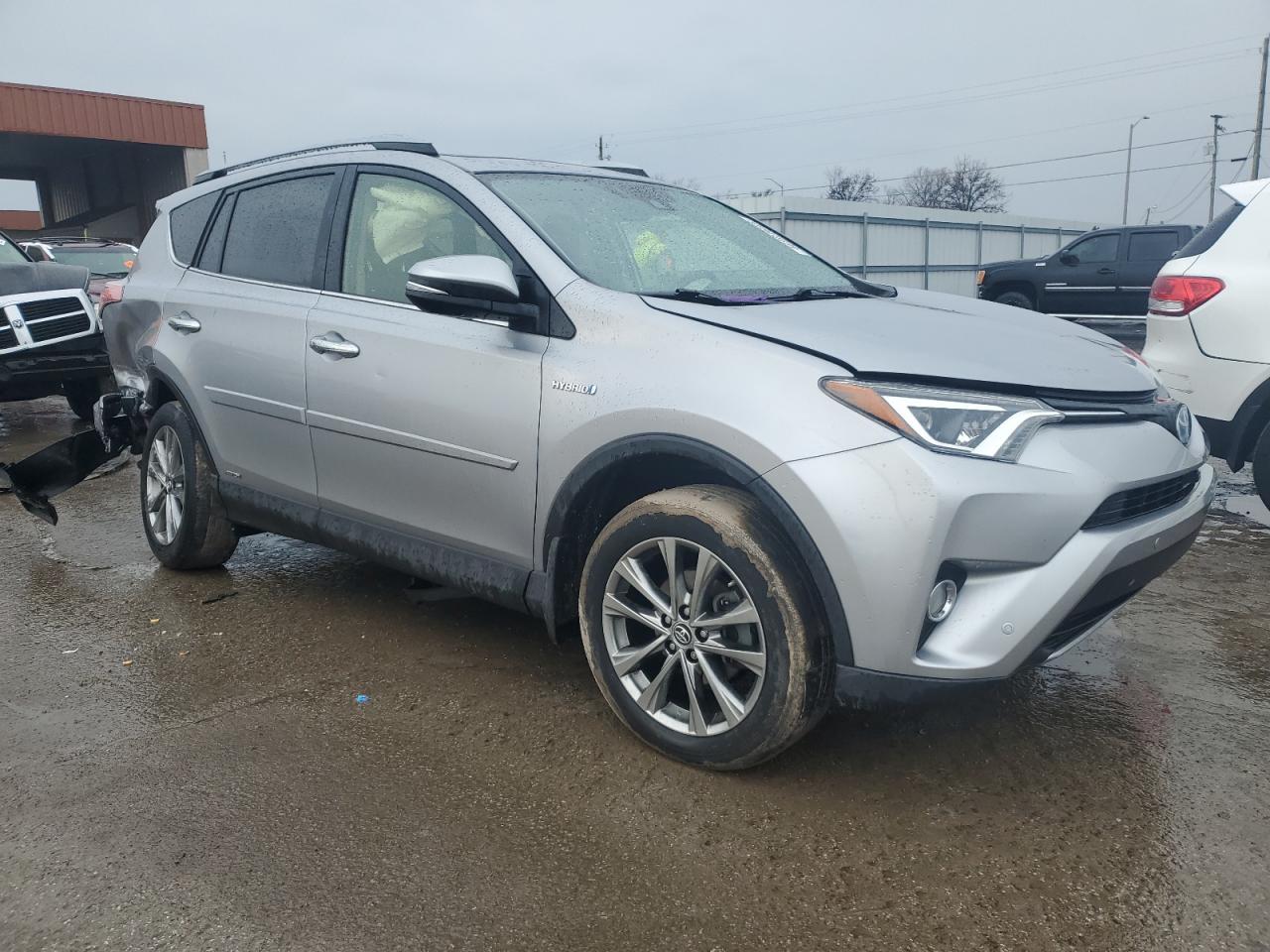 2017 TOYOTA RAV4 HV LI - Image 4