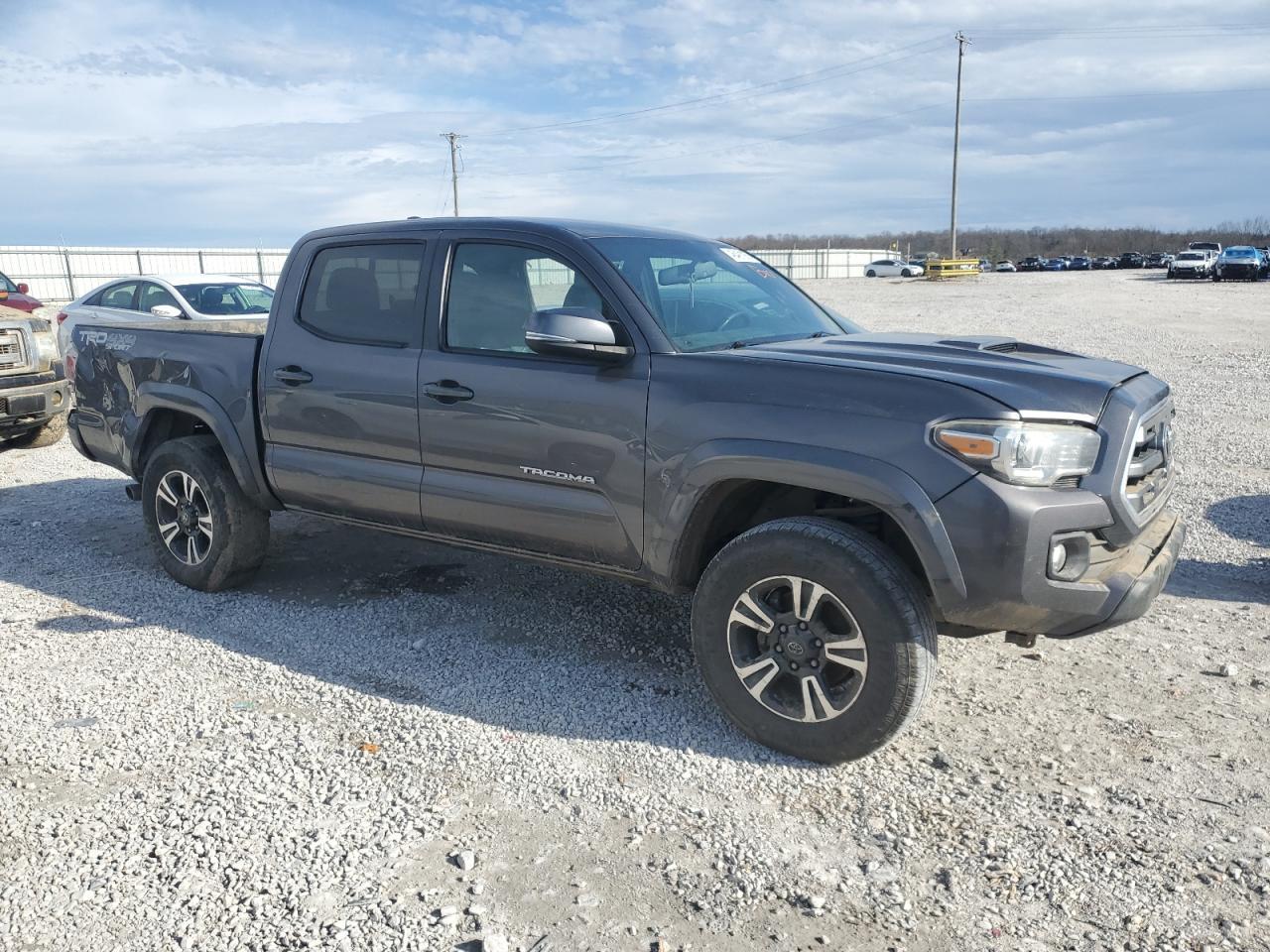 2016 TOYOTA TACOMA DOU - Фото 4