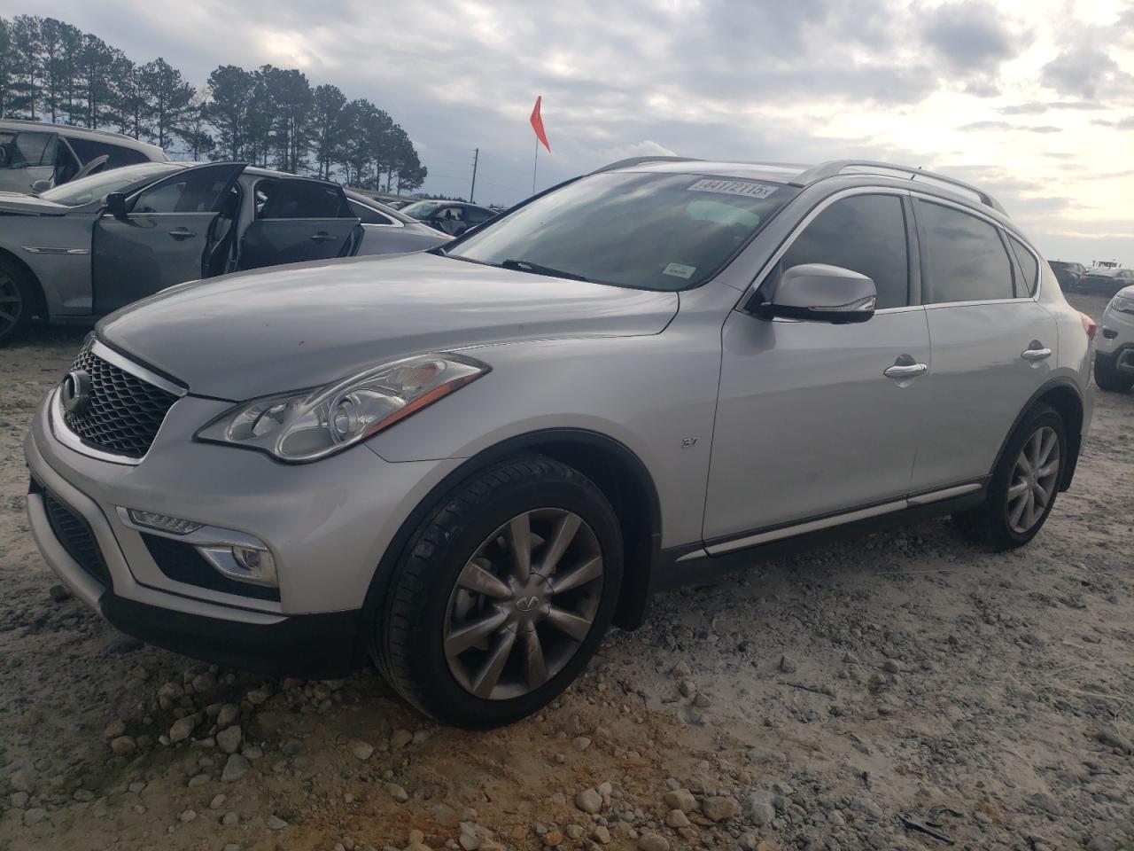 2016 INFINITI QX50