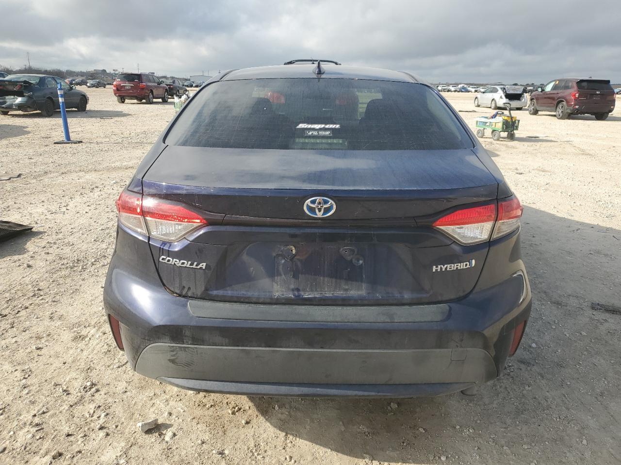 2020 TOYOTA COROLLA LE - Фото 6