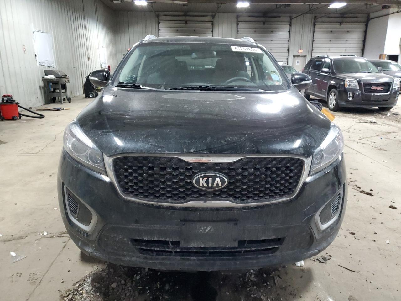 2017 KIA SORENTO LX - Фото 5
