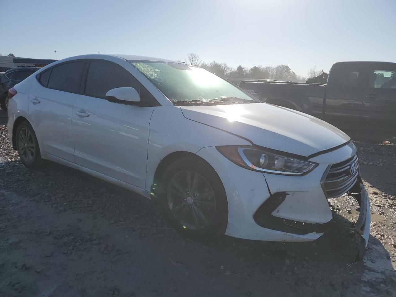 2017 HYUNDAI ELANTRA SE - Image 4