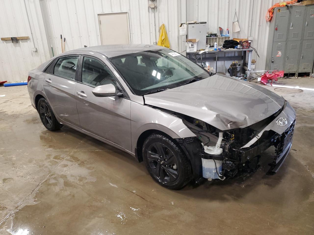 2022 HYUNDAI ELANTRA SE - Фото 4