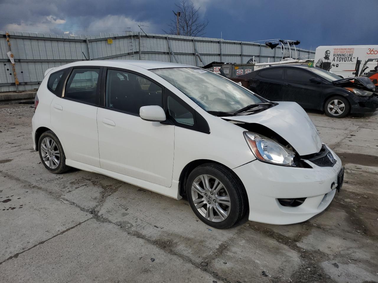 2011 HONDA FIT SPORT - Image 4