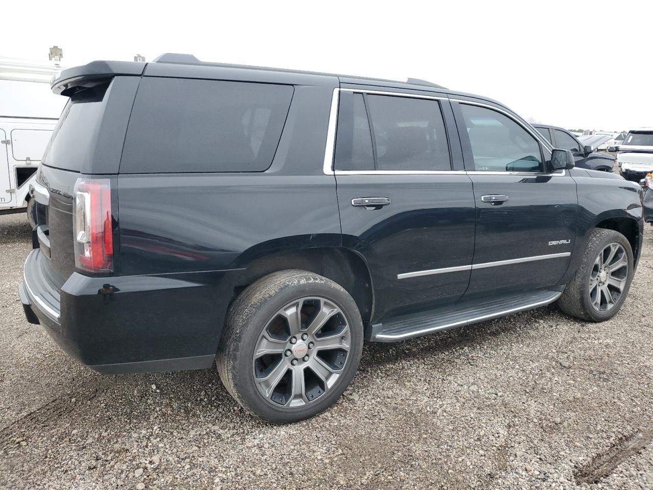 2017 GMC YUKON DENA - Фото 3