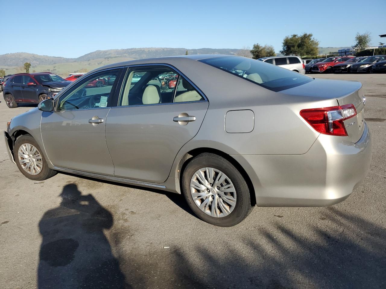 2013 TOYOTA CAMRY L - Фото 2