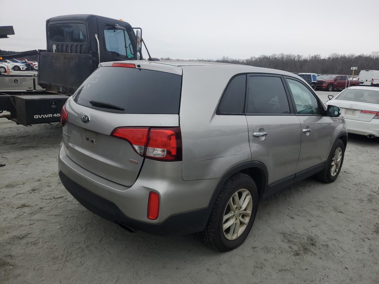 2015 KIA SORENTO LX - Image 3