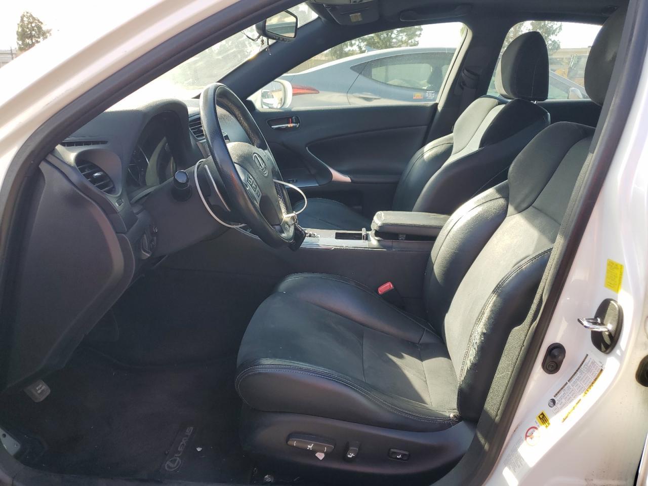 2011 LEXUS IS 250 - Image 7