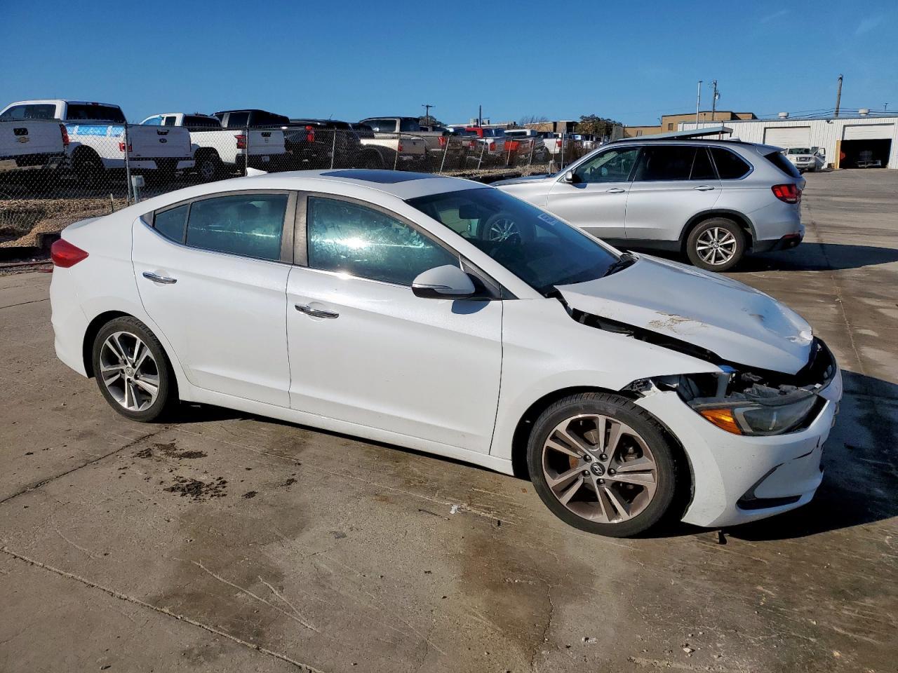 2017 HYUNDAI ELANTRA SE - Image 4