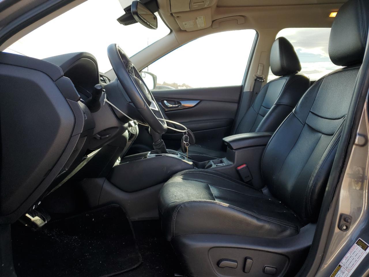 2017 NISSAN ROGUE SV - Image 7