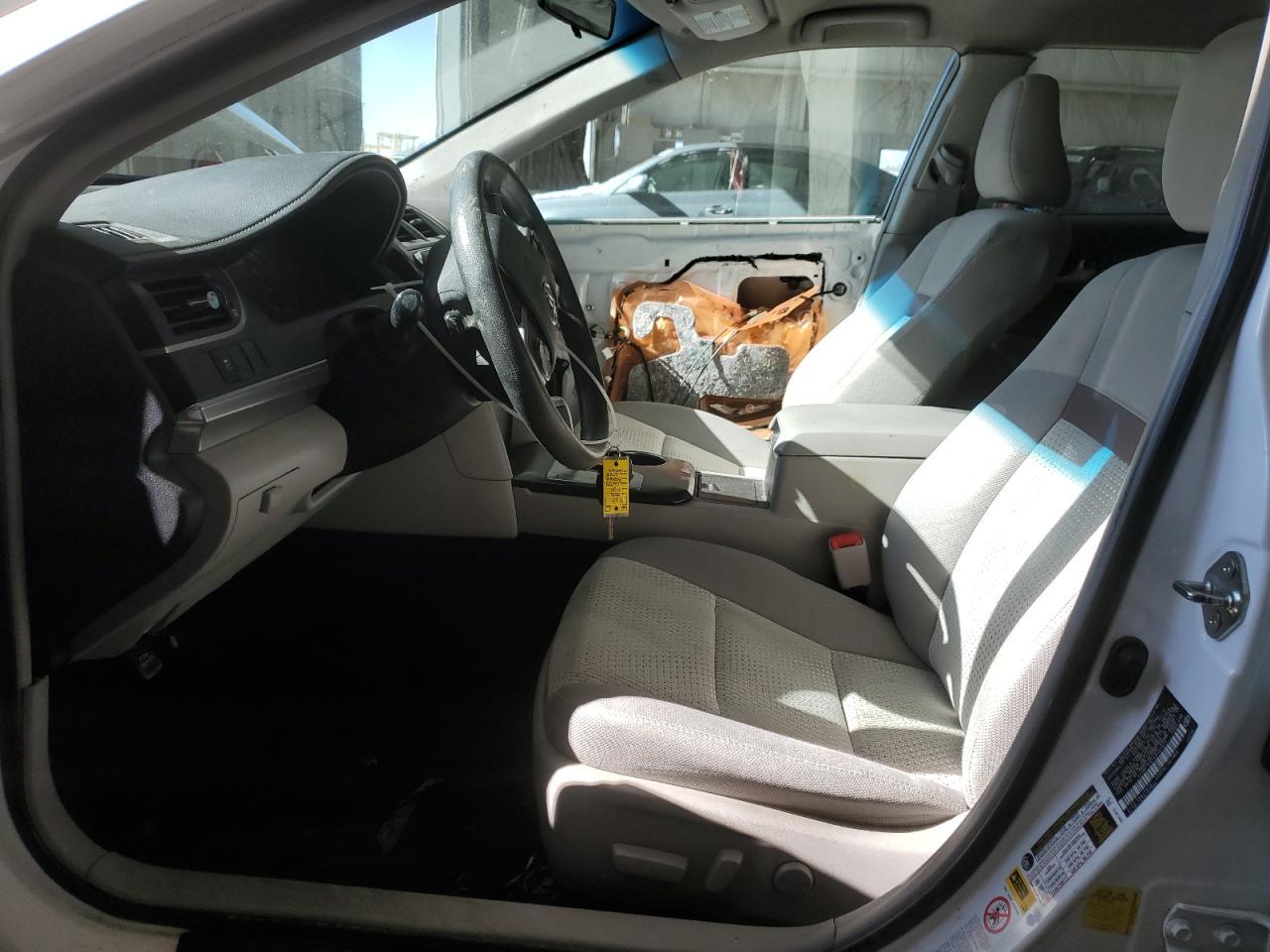 2014 TOYOTA CAMRY L - Image 7