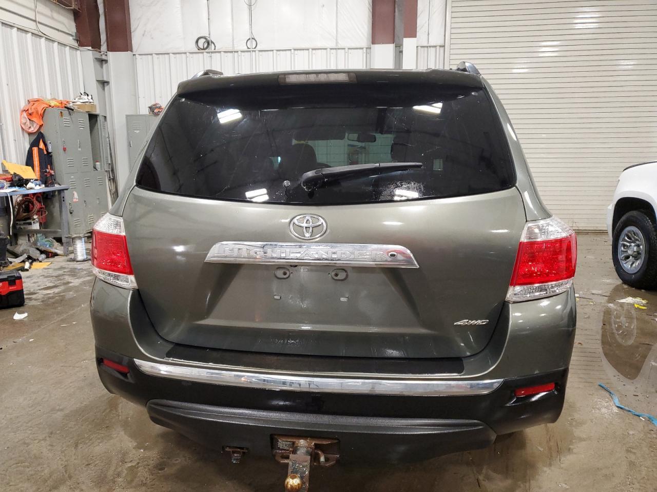 2011 TOYOTA HIGHLANDER - Фото 6