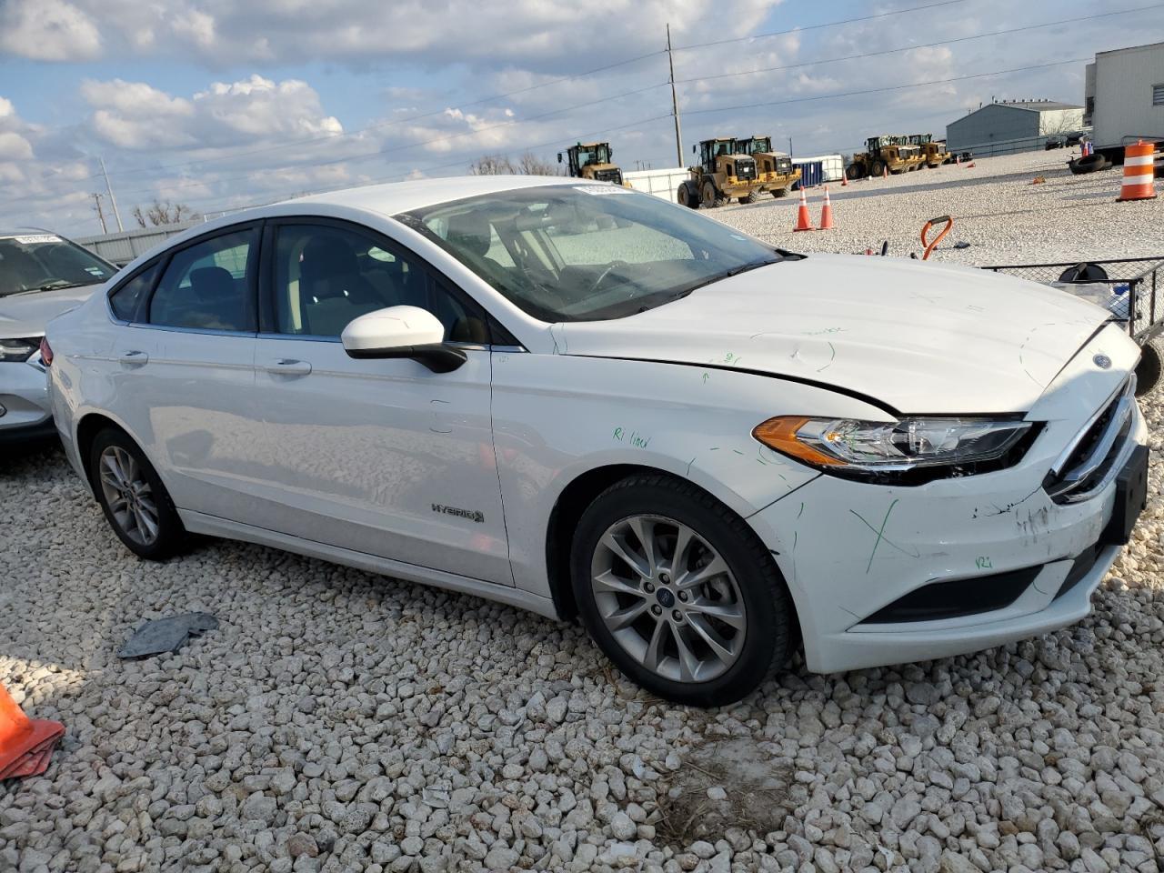 2017 FORD FUSION SE - Фото 4
