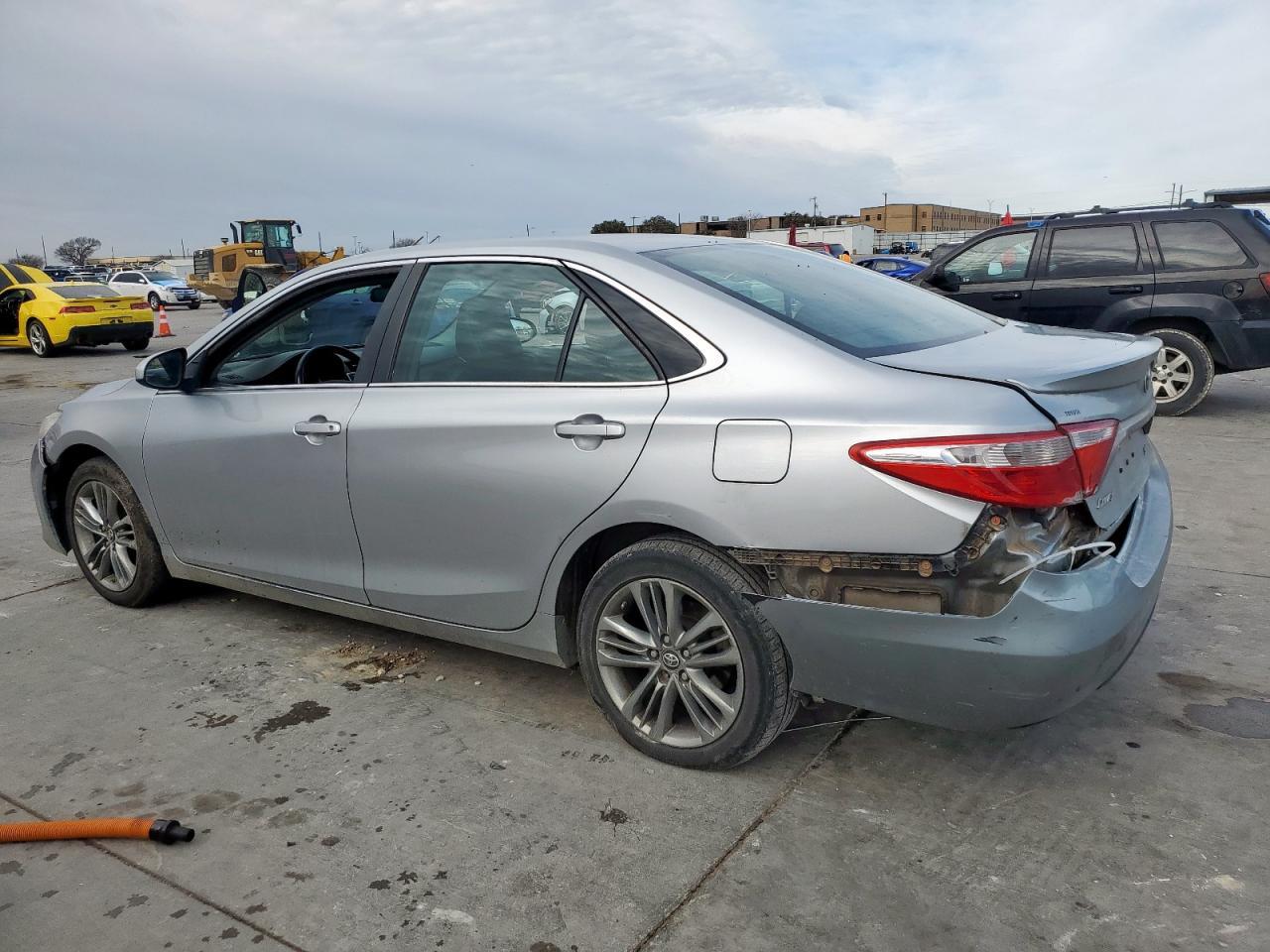 2017 TOYOTA CAMRY LE - Фото 2