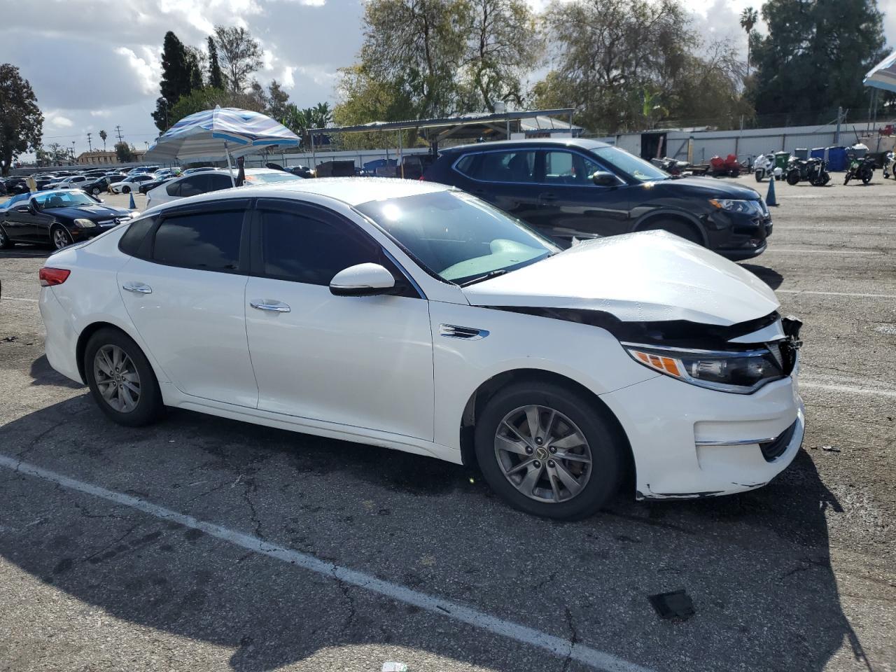 2016 KIA OPTIMA LX - Фото 4