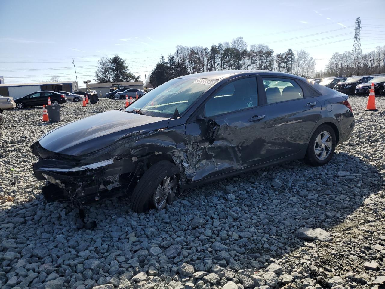 2024 HYUNDAI ELANTRA SE