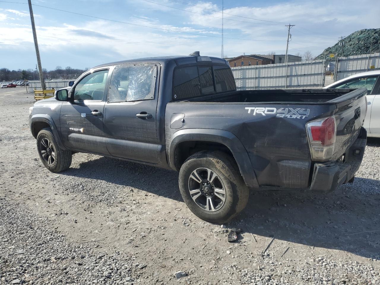 2016 TOYOTA TACOMA DOU - Фото 2