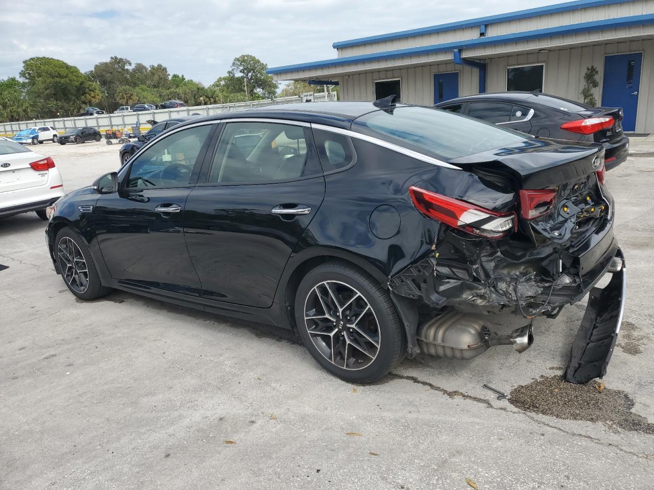 2020 KIA OPTIMA LX - Фото 2