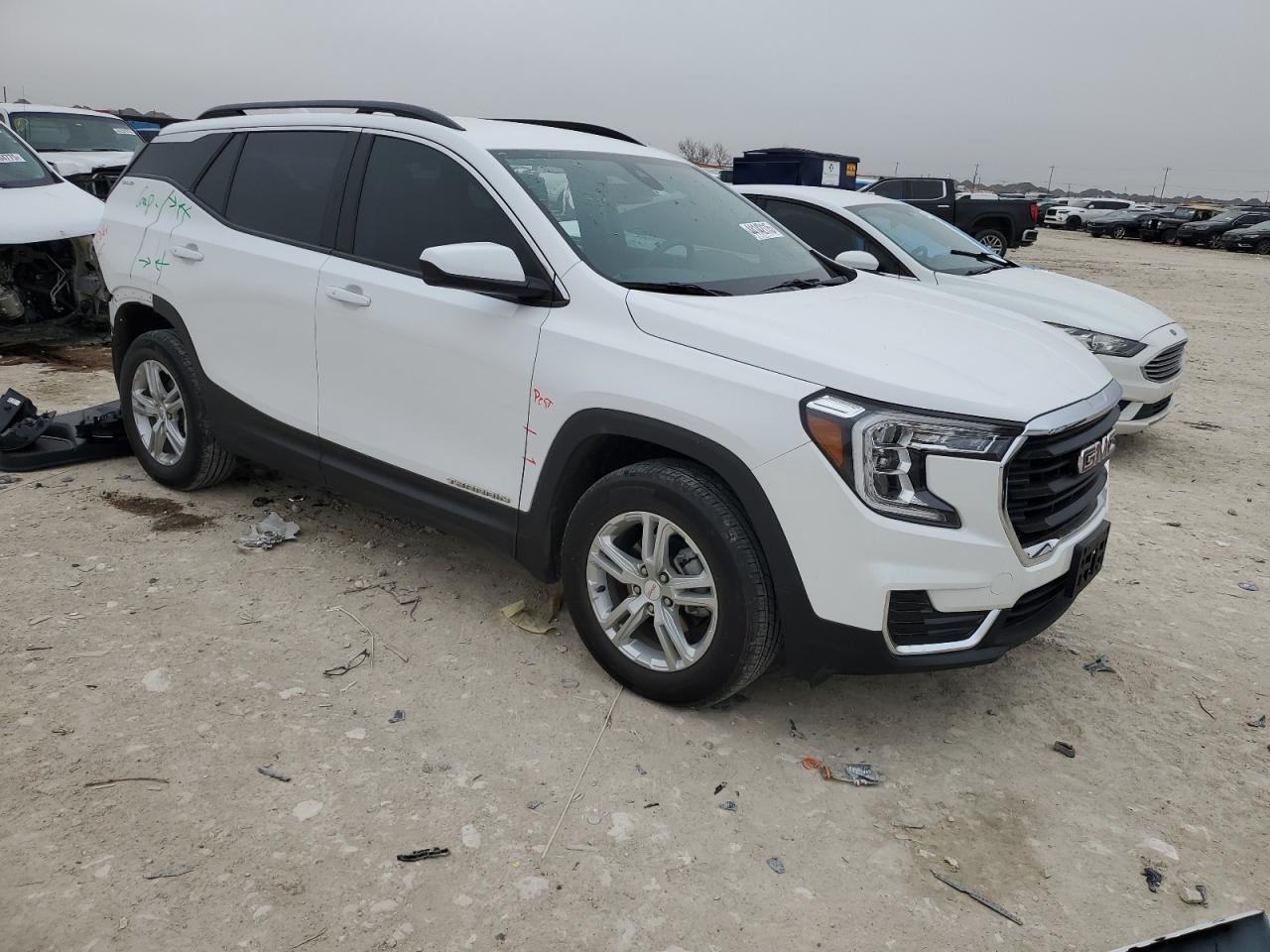 2023 GMC TERRAIN SL - Image 4