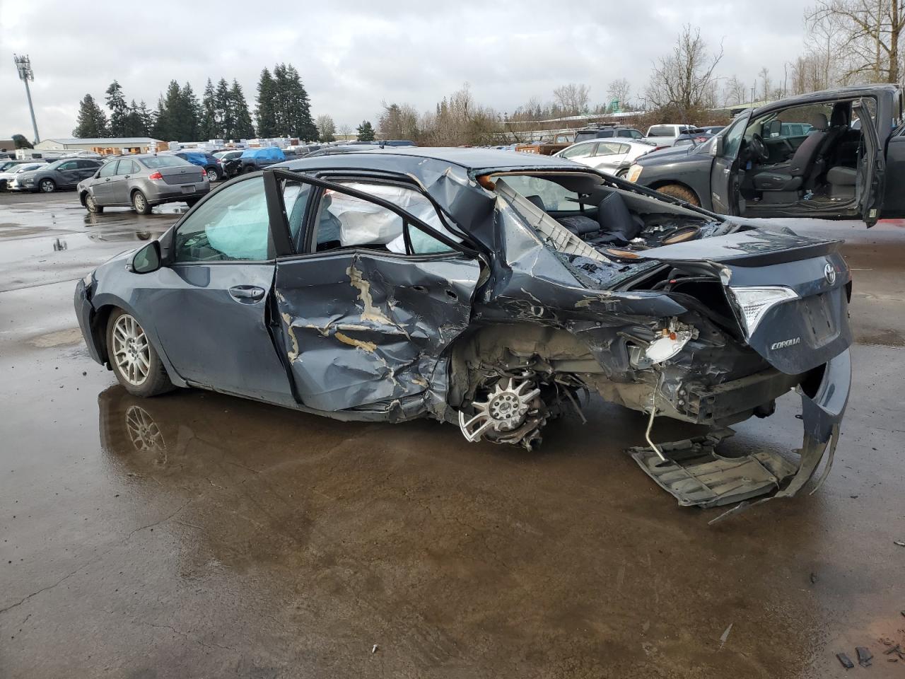 2014 TOYOTA COROLLA L - Image 2