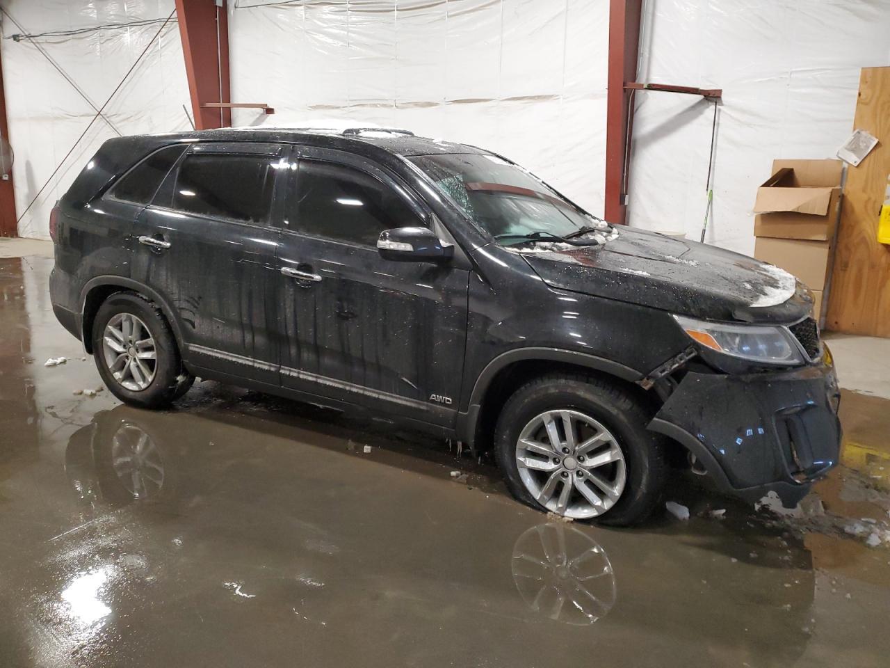 2015 KIA SORENTO LX - Image 4