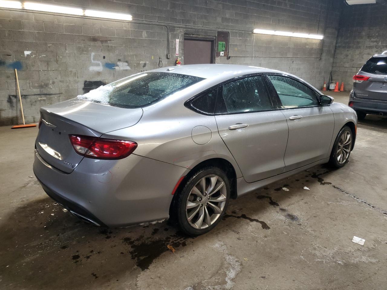 2015 CHRYSLER 200 S - Фото 3