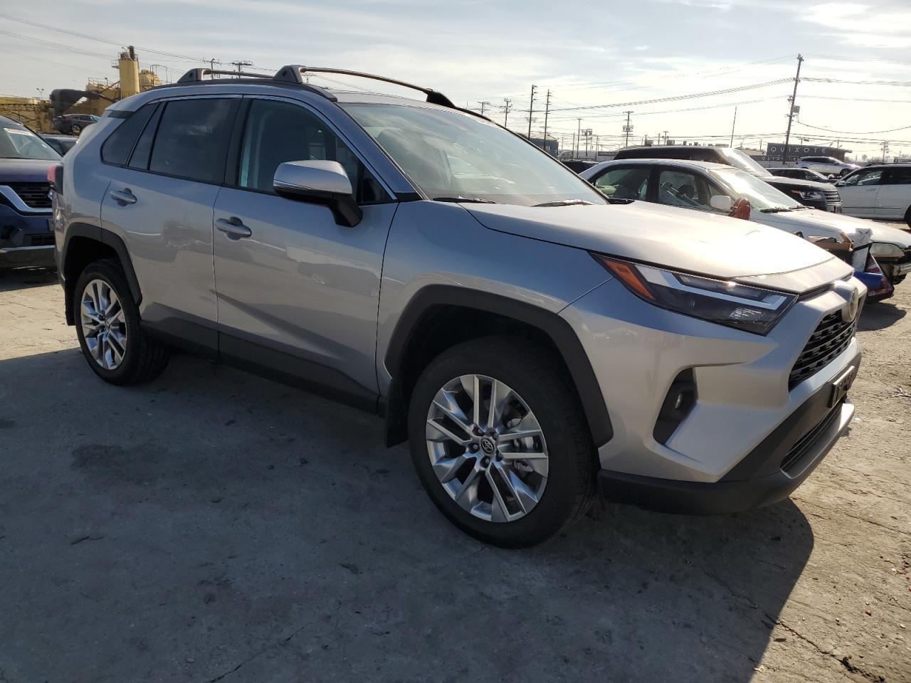 2024 TOYOTA RAV4 XLE P - Image 4