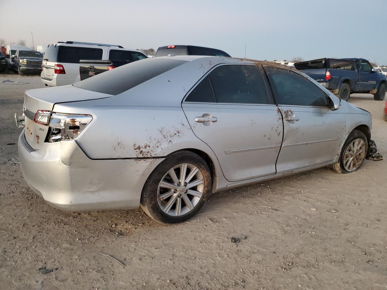 2014 TOYOTA CAMRY L - Фото 3