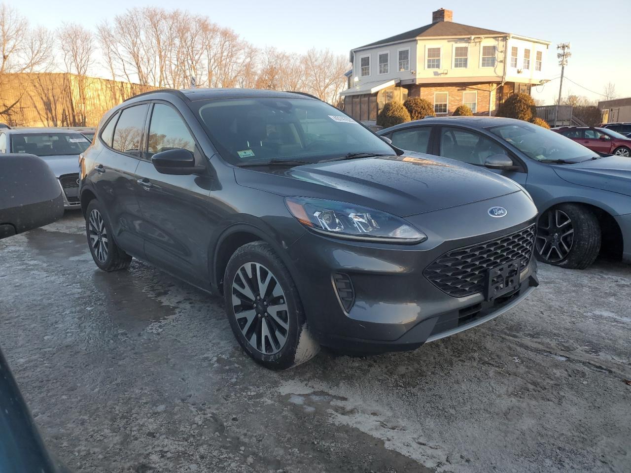 2020 FORD ESCAPE SE - Image 4
