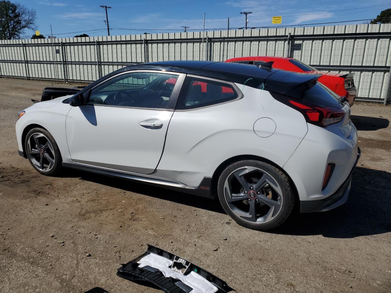 2019 HYUNDAI VELOSTER T - Фото 2