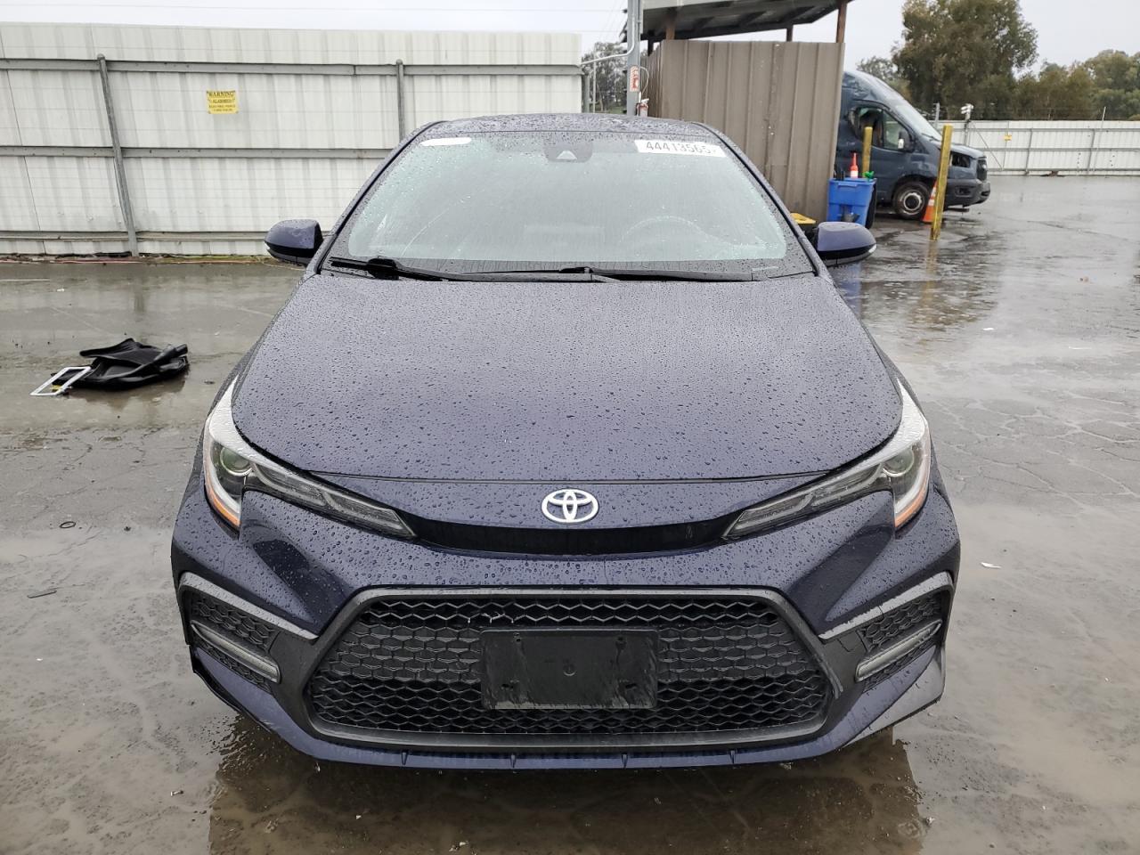 2020 TOYOTA COROLLA SE - Фото 5