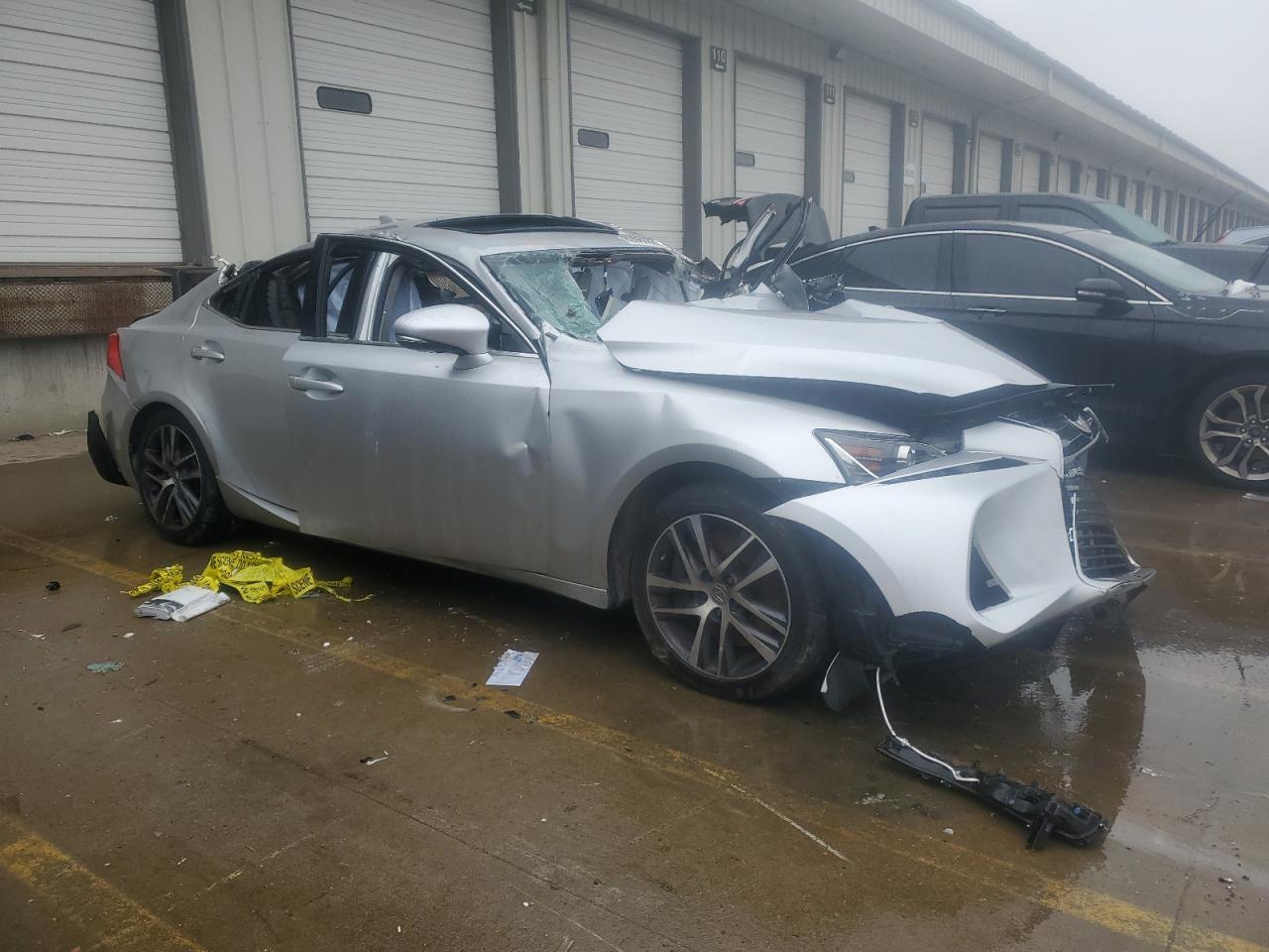 2019 LEXUS IS 300 - Фото 4