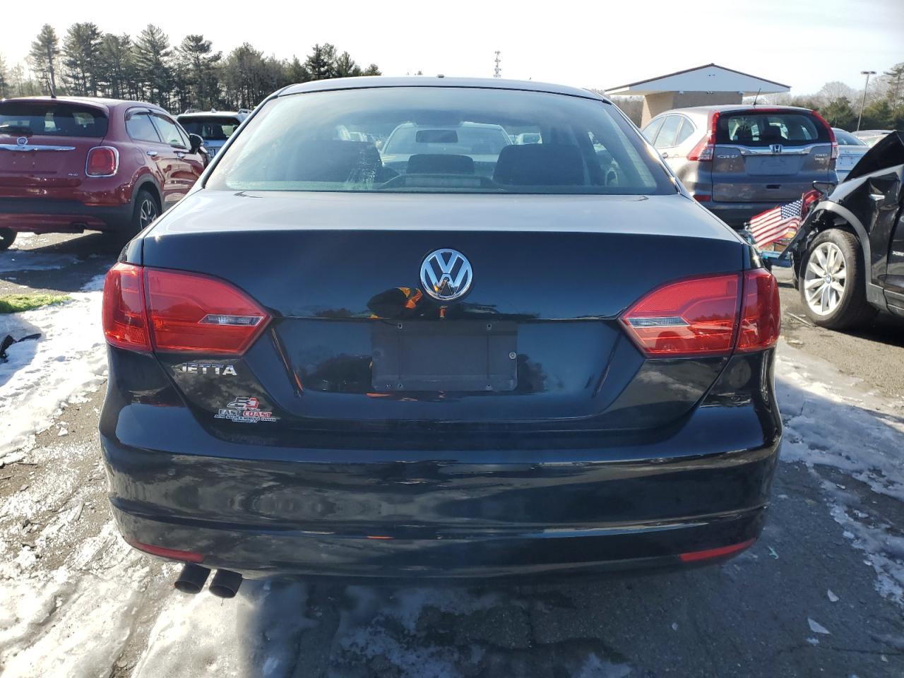 2013 VOLKSWAGEN JETTA BASE - Image 6