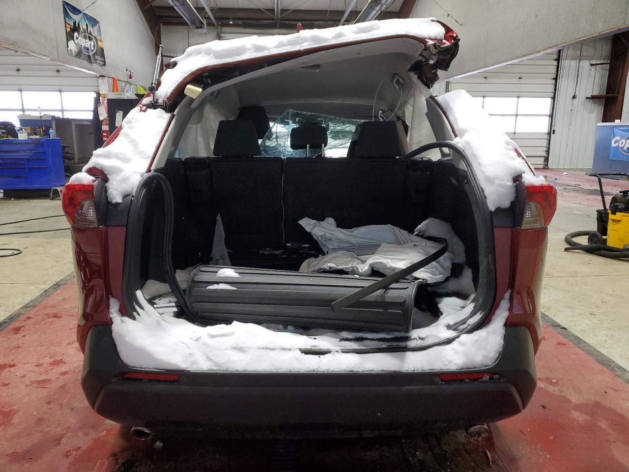 2023 TOYOTA RAV4 LE - Фото 6