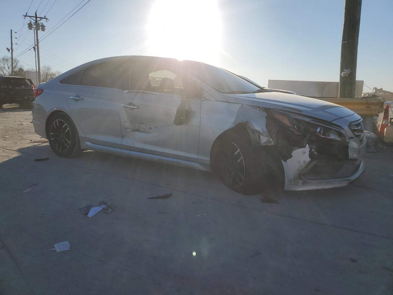 2017 HYUNDAI SONATA SPO - Image 4