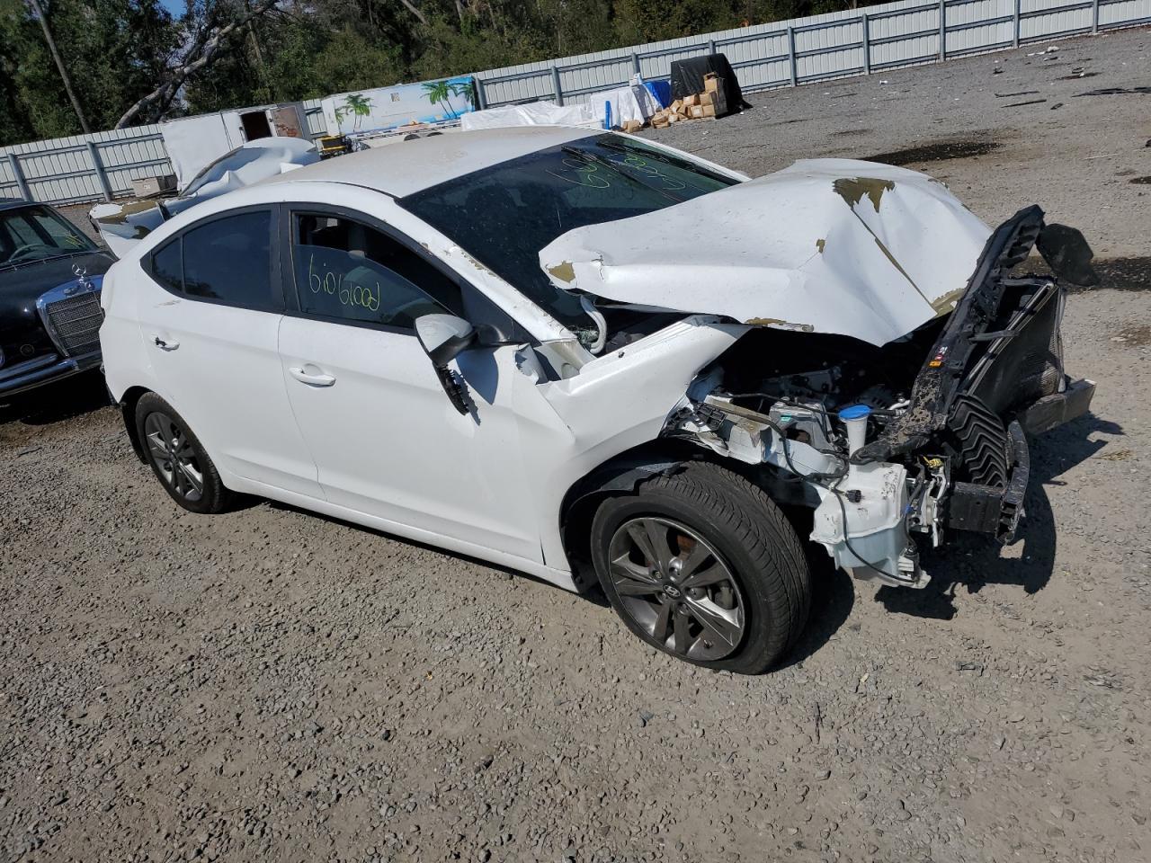 2017 HYUNDAI ELANTRA SE - Image 4