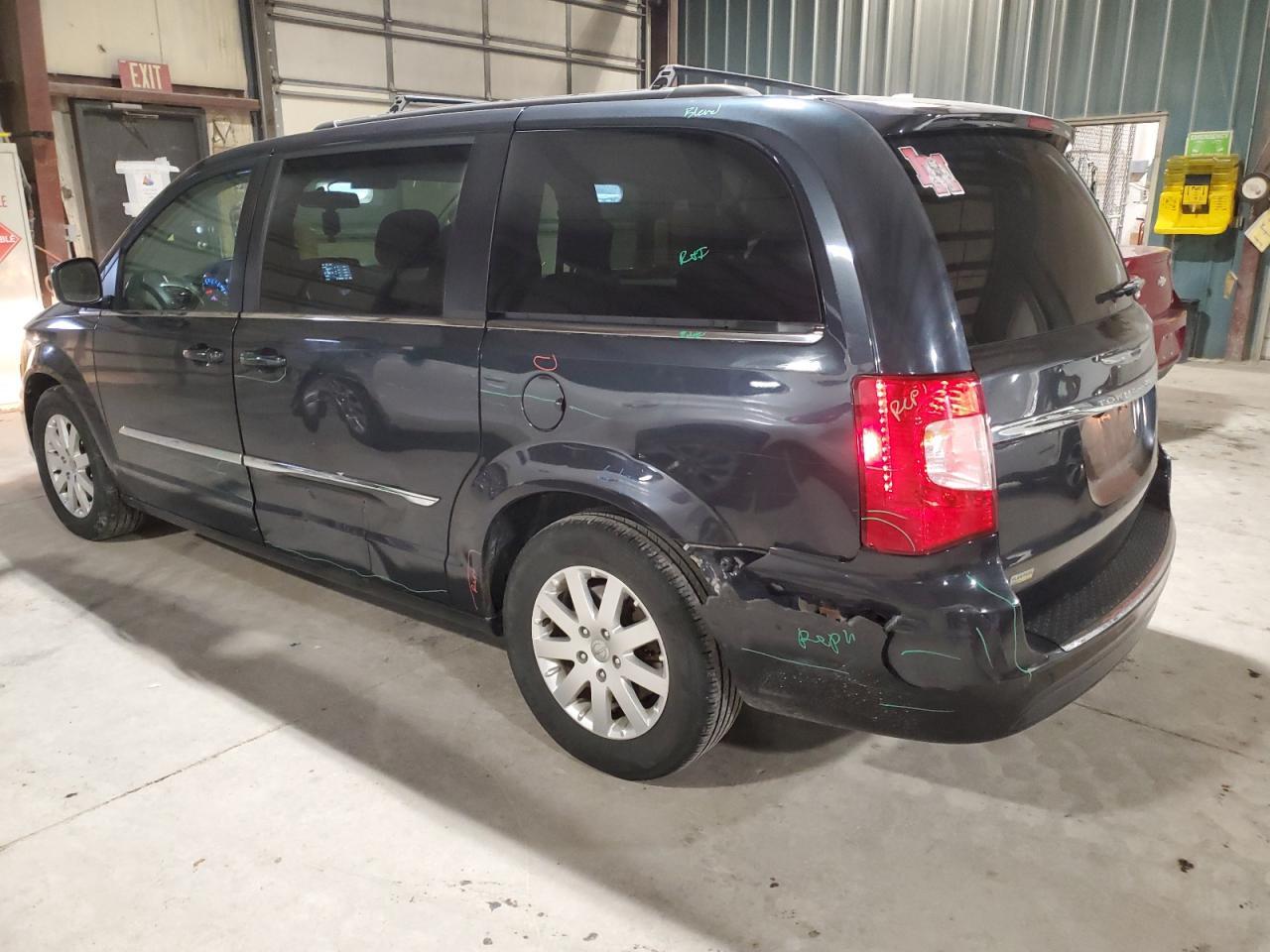 2014 CHRYSLER TOWN & COU - Image 2