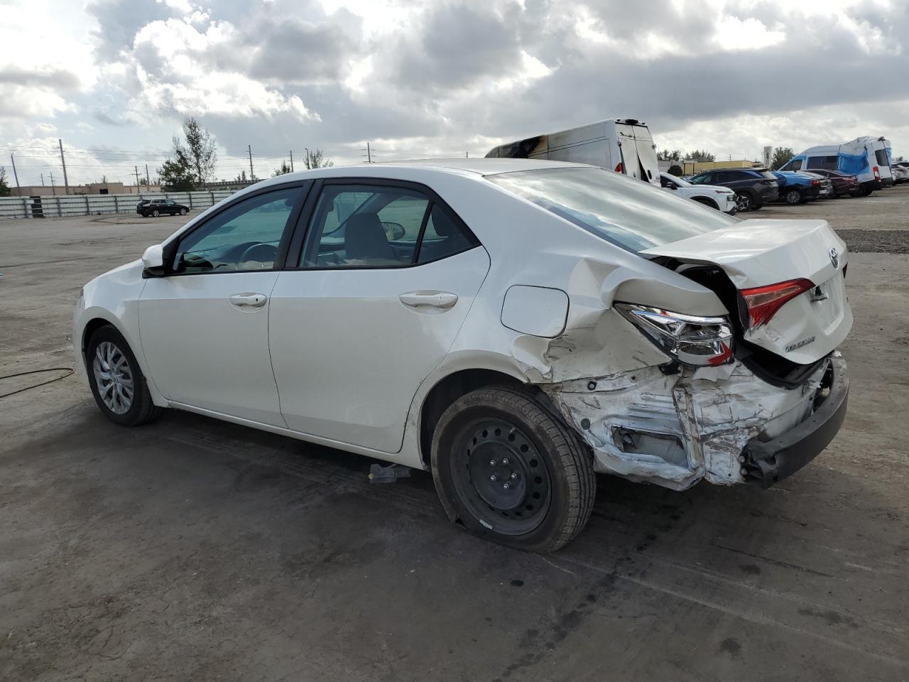 2018 TOYOTA COROLLA L - Image 2