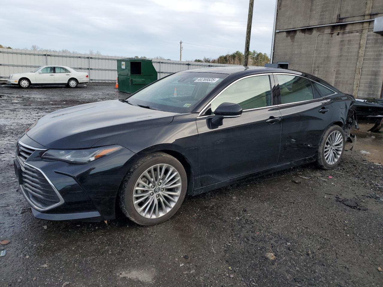 2019 TOYOTA AVALON XLE