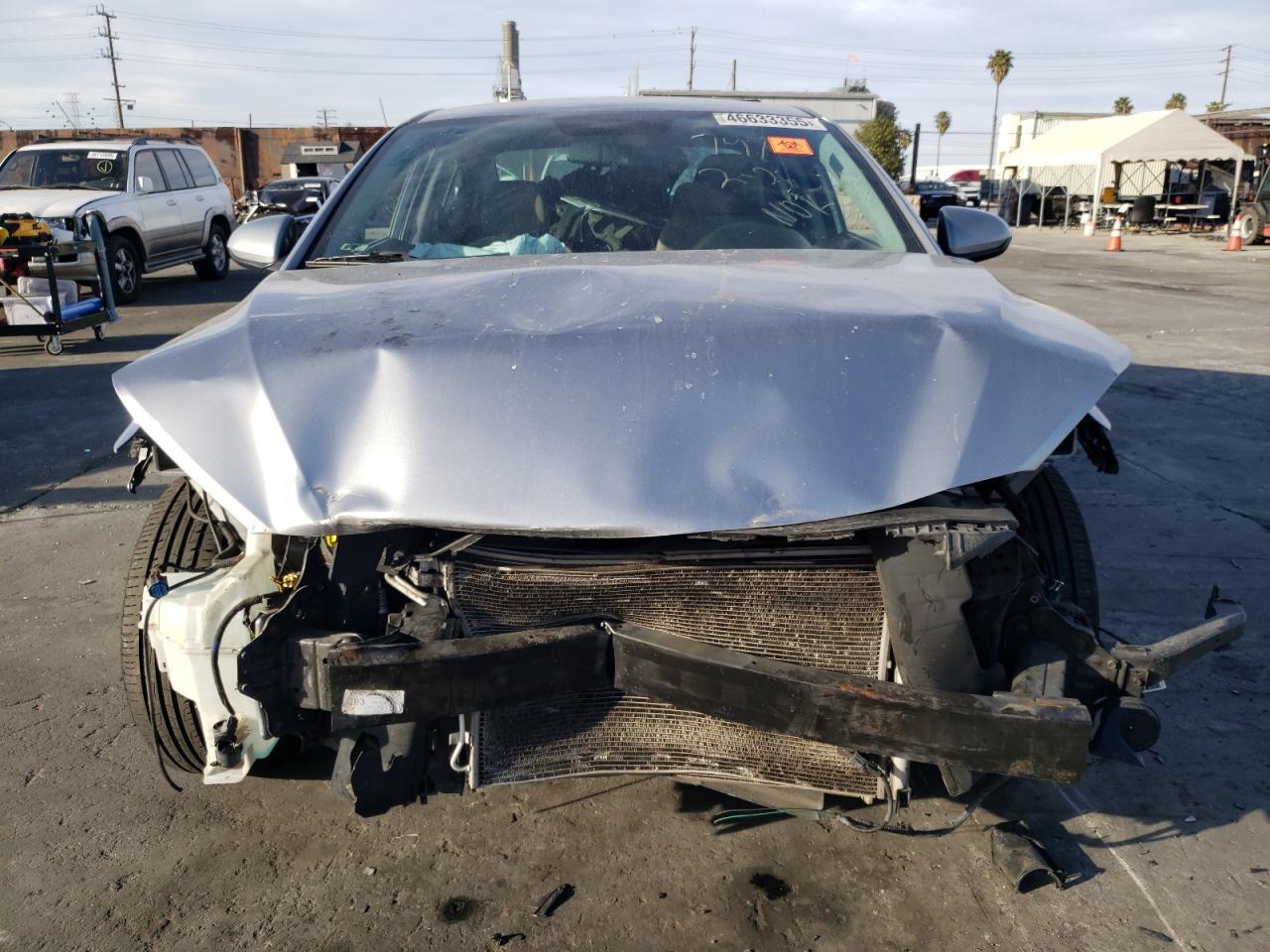 2017 HYUNDAI ELANTRA SE - Image 5