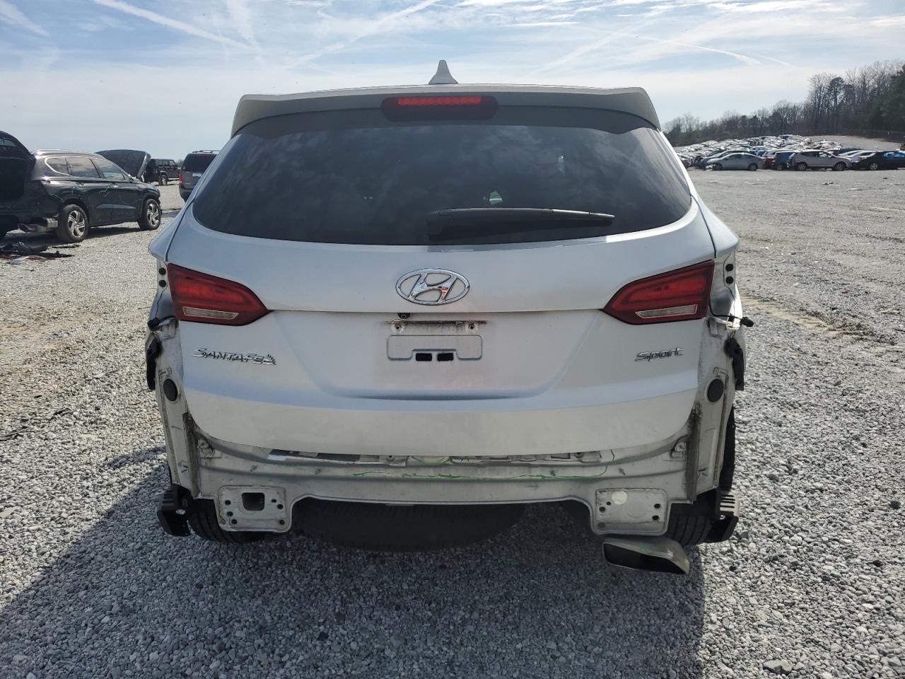 2017 HYUNDAI SANTA FE S - Image 6