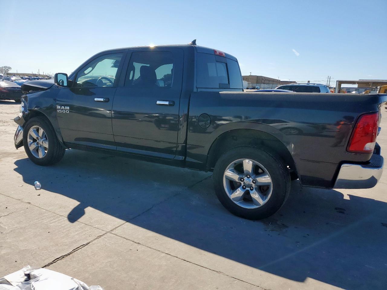 2015 RAM 1500 SLT - Image 2