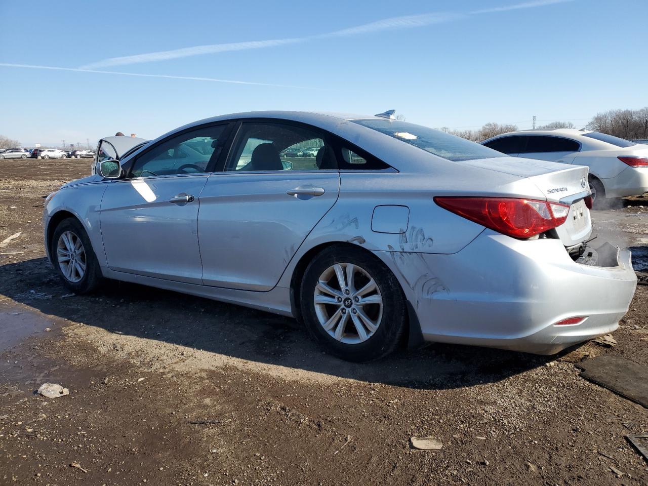 2013 HYUNDAI SONATA GLS - Image 2