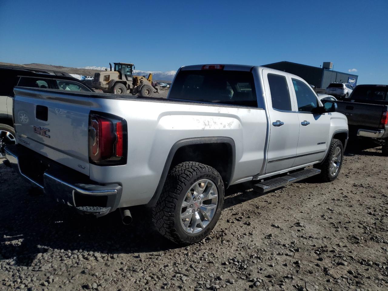 2017 GMC SIERRA K15 - Фото 3